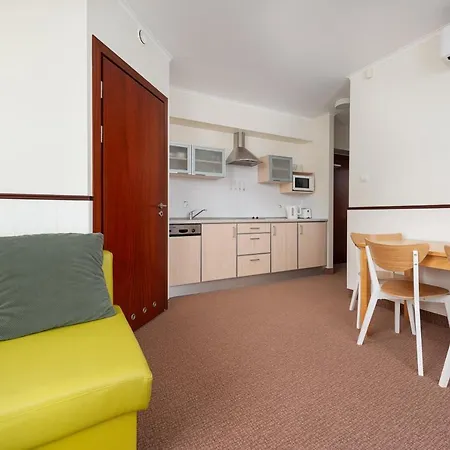 Baltic 4 *